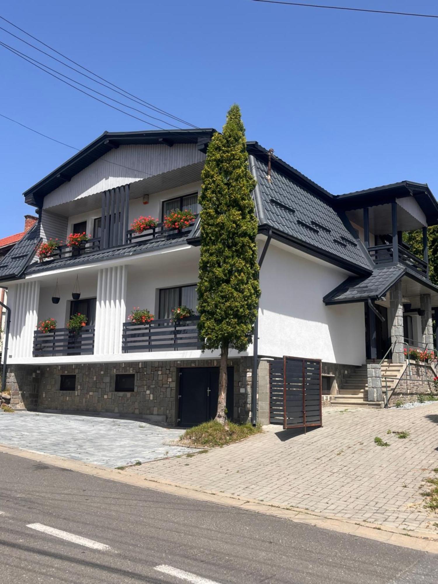 Vila Belmondo Hotel Sovata Luaran gambar